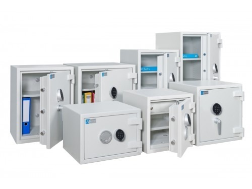 Trezory VDH-1-E.Spodní řada zleva doprava: modely 35, 44 a 50. Horní řada zleva doprava: modely 65, 70, 80 a 100.