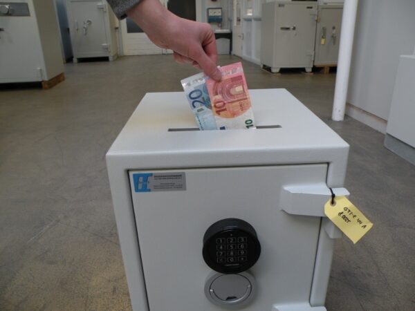 Merk: van den Hoven: Type: GTS 44 Afstortkluis